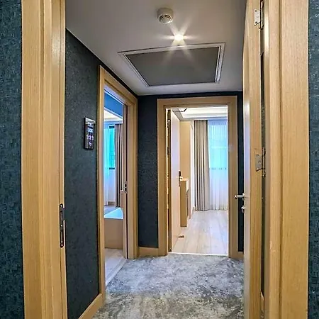 Downtown Sirkeci 3*