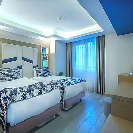 Hotel Downtown Sirkeci 3*