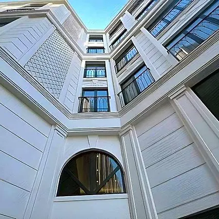 Downtown Sirkeci 3*